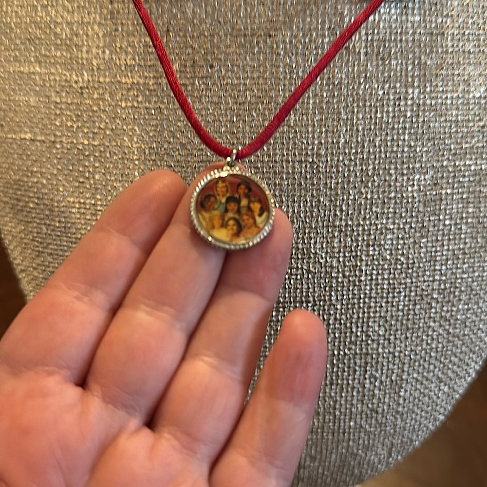 American Girl Circle of Smiles Necklace - New!